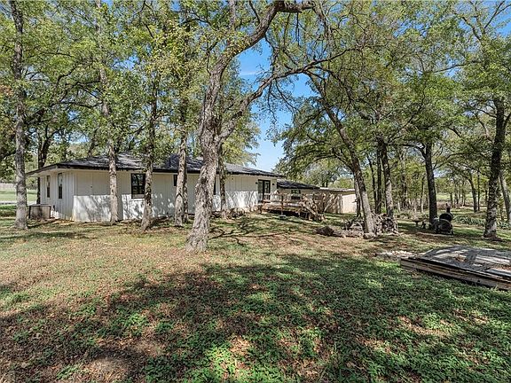 2nd image of 256 Candyce Dr #1