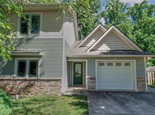 19 Bee Tree Village Pkwy, Swannanoa, NC 28778