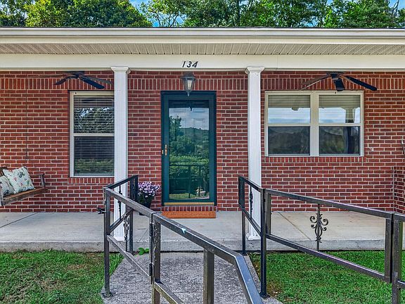 3rd image of 134 Hackberry Way