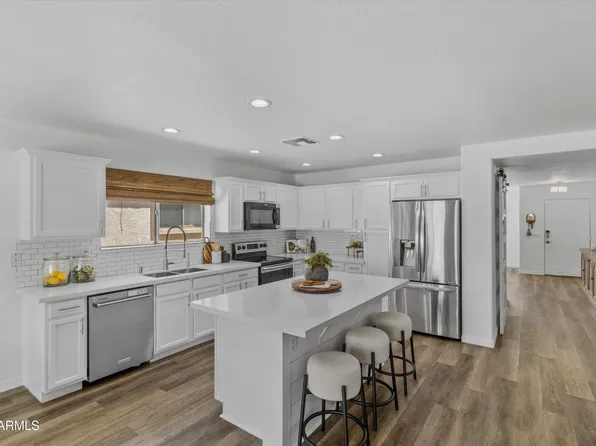 9028 E OBISPO Avenue, Mesa, AZ 85212