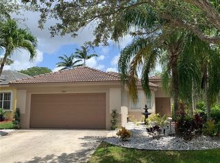 660 Bald Cypress Rd, Weston, FL 33327