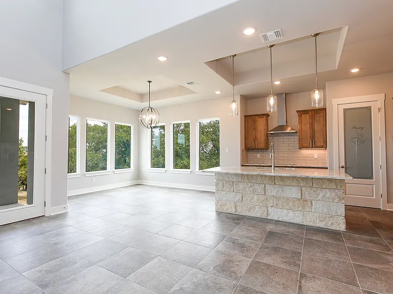 1314 Clayton Nolen Dr — Photo 13