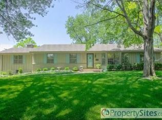 9718 Belinder Rd, Leawood, KS 66206