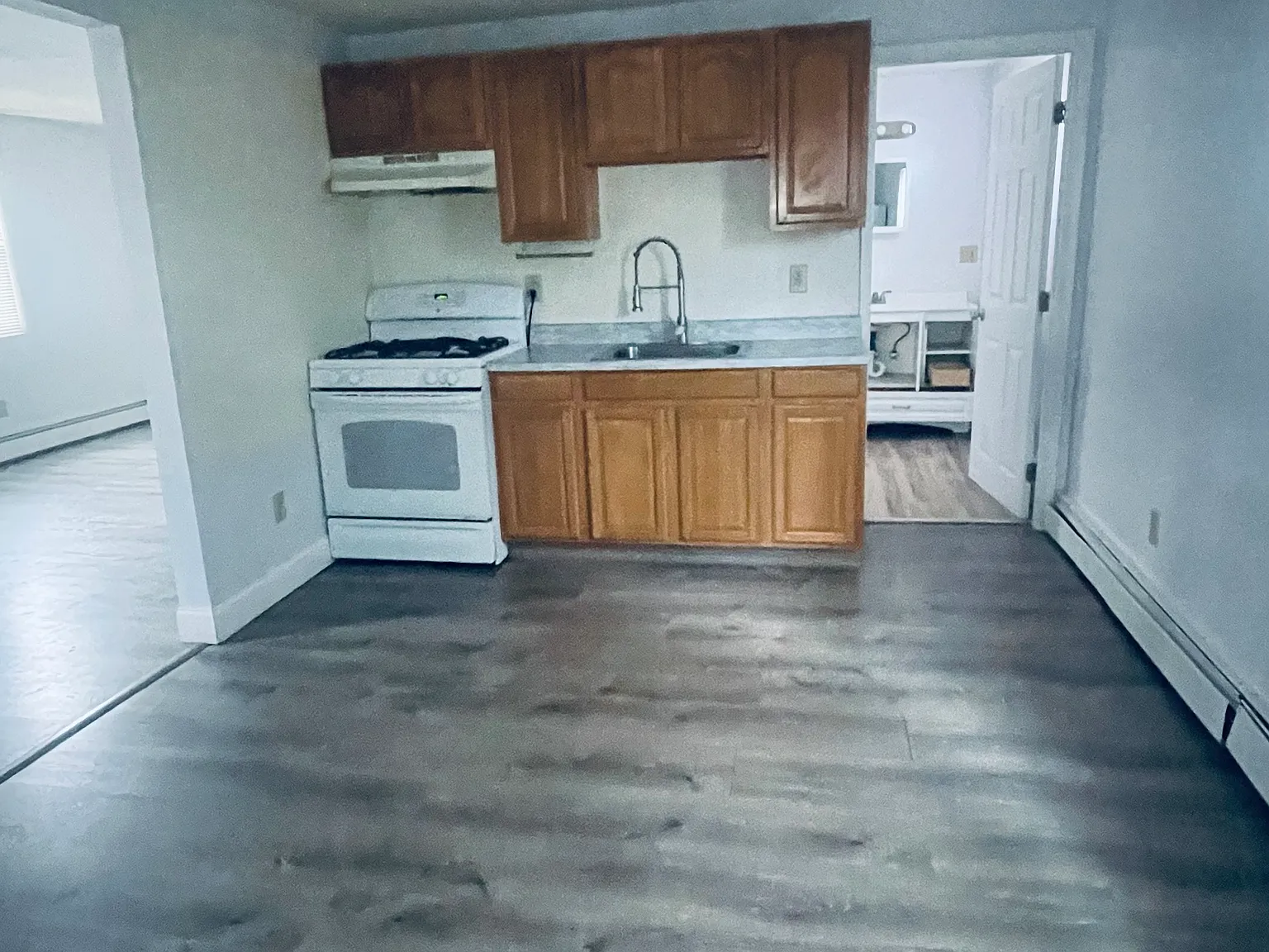 2 bed, 1200 sqft, $1,900 — Photo 1