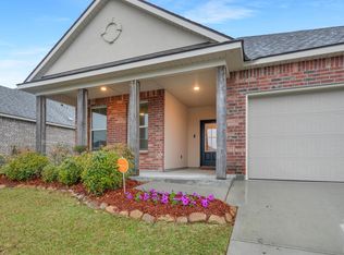 1207 Foxtail Dr, Baton Rouge, LA 70820