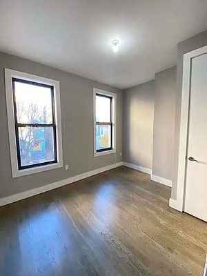 Rented by The Brokerage Group LLC | media 22