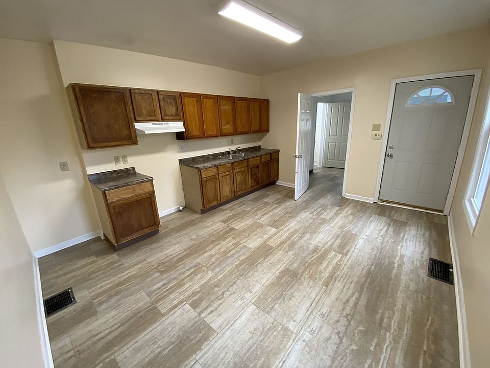 1st image of 630-632 Troy St #630