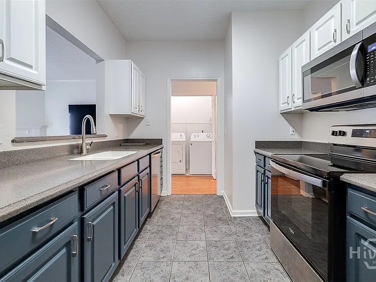 400 Tibet Ave #5 — Photo 9