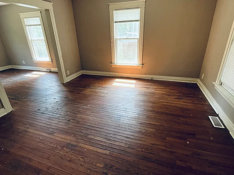 40 Foster St — Photo 9