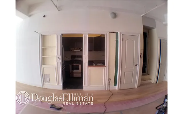 Rented by Douglas Elliman | media 15