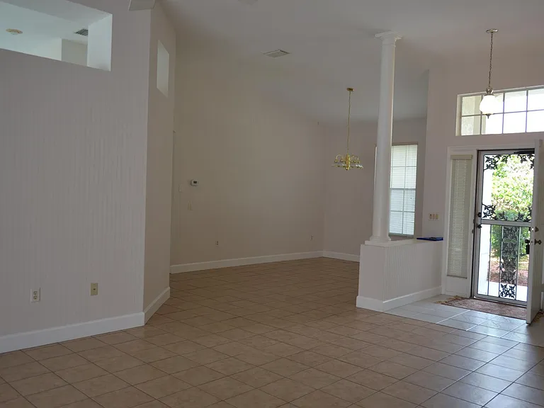 268 W Romany Loop — Photo 8