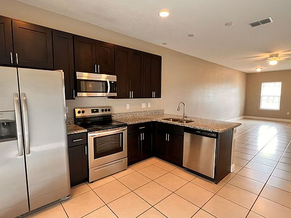 4th image of 763 Platypus Ct