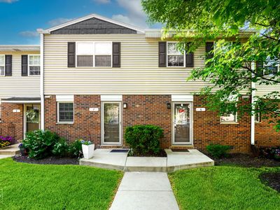 525 W Washington Ave APT 6, Lake Bluff, IL, 60044