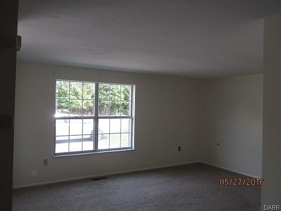 5th image of 208 N Main St