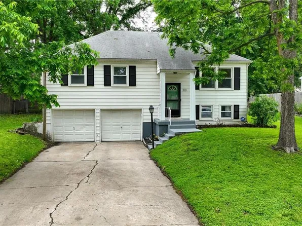 310 Melrose St, Liberty, MO 64068