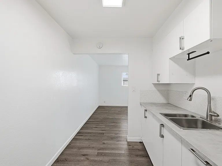 1320 North 48th Place - 2 — Photo 11