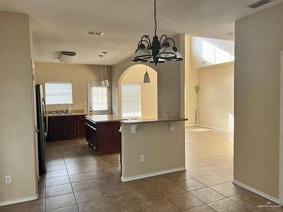 4th image of 4906 N 47th Ln