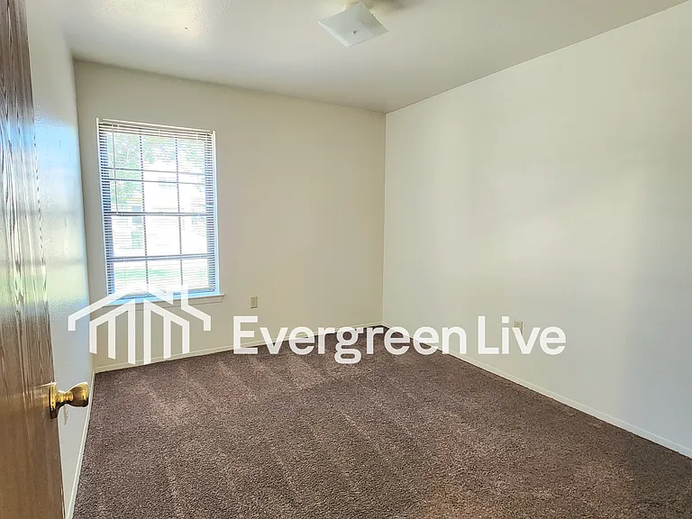 212 Fireball Dr — Photo 12
