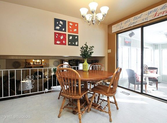 4th image of 14219 Margerita Ave