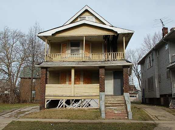 5th image of 14607 Woodworth Ave