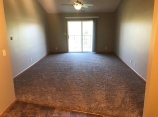 4243 N 1st St APT 381, Lincoln, NE 68521