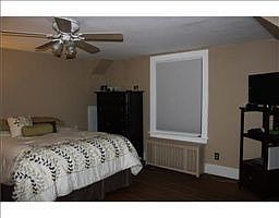 5th image of 40 Hazelwood St