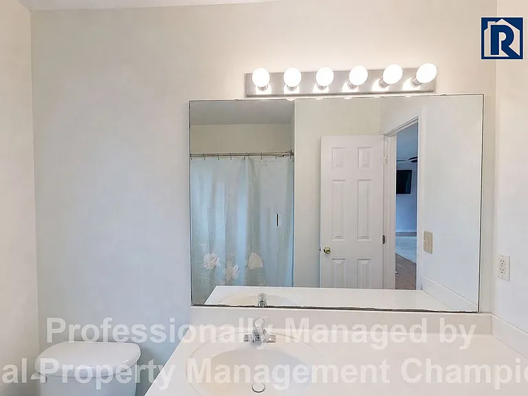 7410 Milan Ct — Photo 12