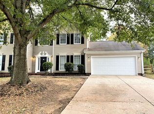 1908 Lavon Ct, Charlotte, NC 28213