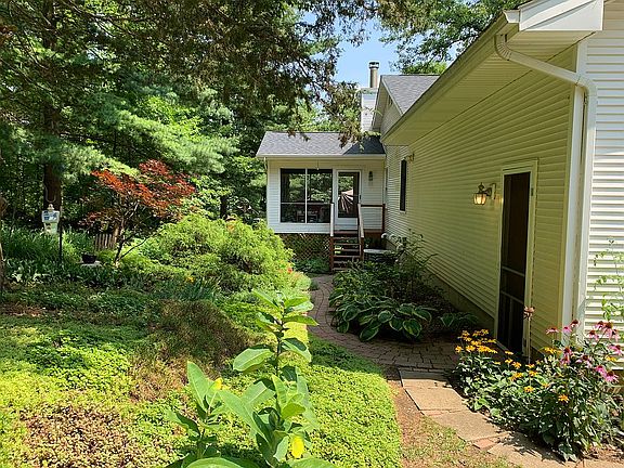 4th image of 2301 Belle Creek Dr