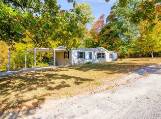 1096 Fannie Nicholson Rd, Chapmansboro, TN 37035