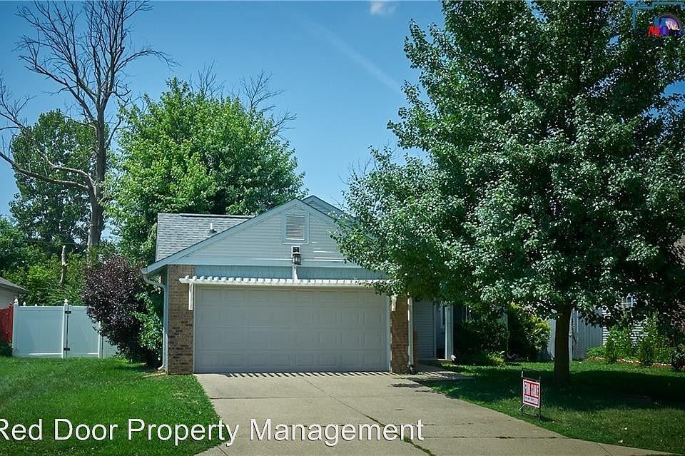 1st image of 8884 Summer Walk Dr W