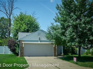 8884 Summer Walk Dr W, Indianapolis, IN 46227