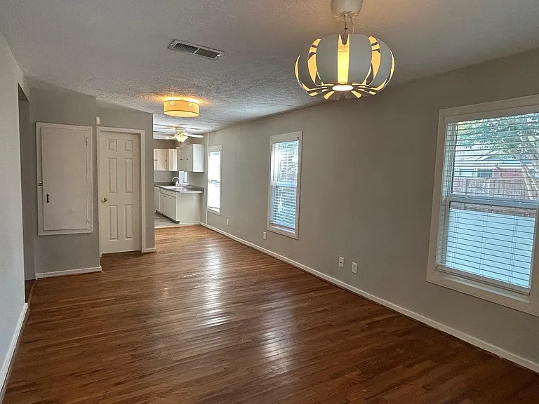 720 Woodland St — Photo 4