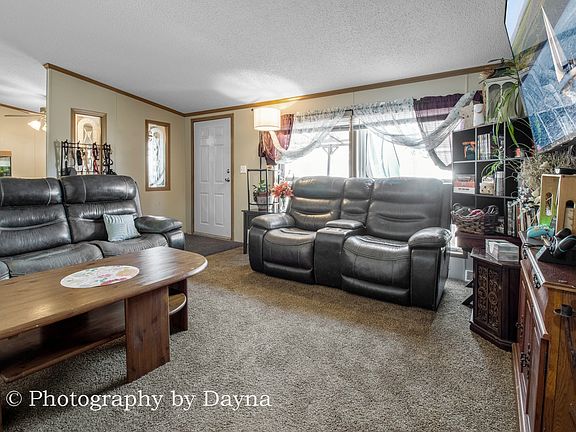 3rd image of 85 Saint Michaels Dr