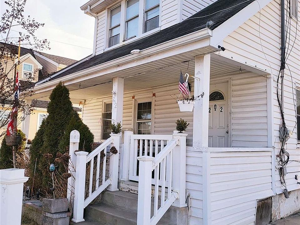 1st image of 202 W Graham Avenue