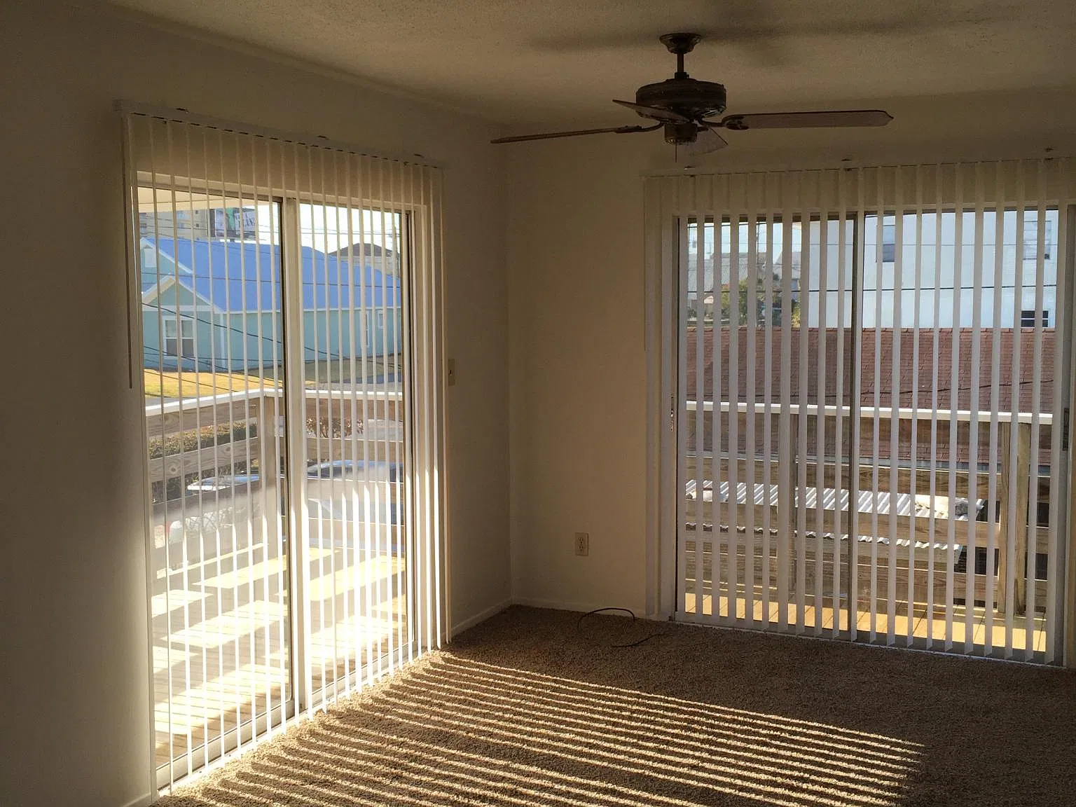 4012 Holiday Dr — Photo 4
