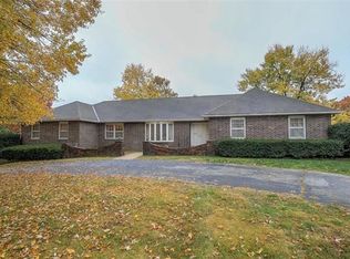 5205 W 83rd St, Prairie Village, KS 66208