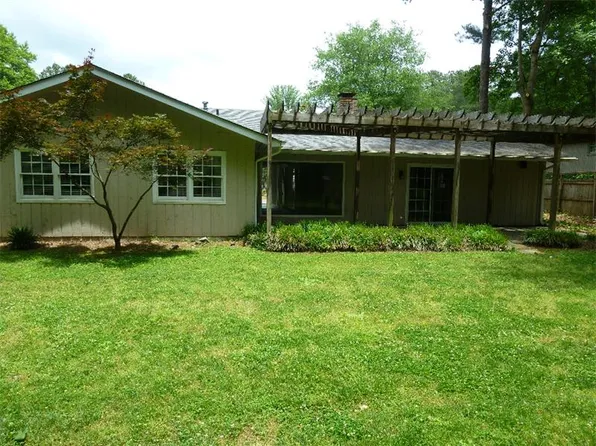 340 Briarwood Ct, Marietta, GA 30068