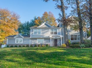 9 Tarlton Dr, Livingston, NJ 07039