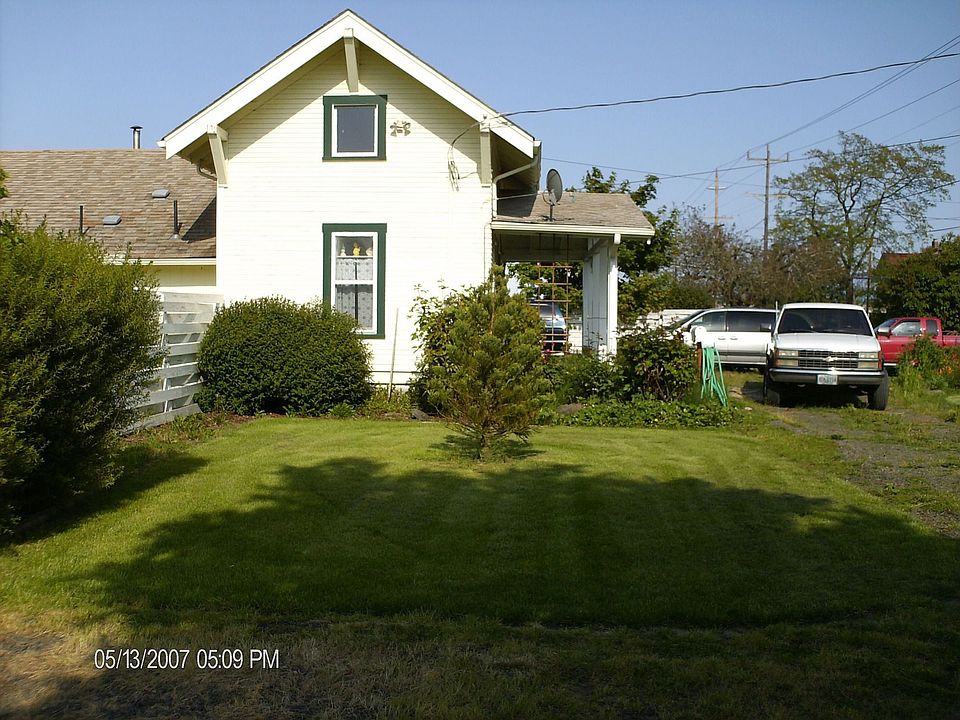2nd image of 653 Territorial St