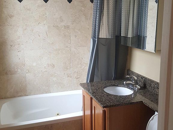5th image of 2245 W Rosemont Ave #T