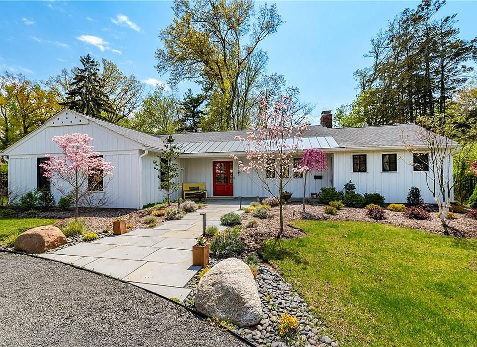 1st image of 121 Birchwood Avenue