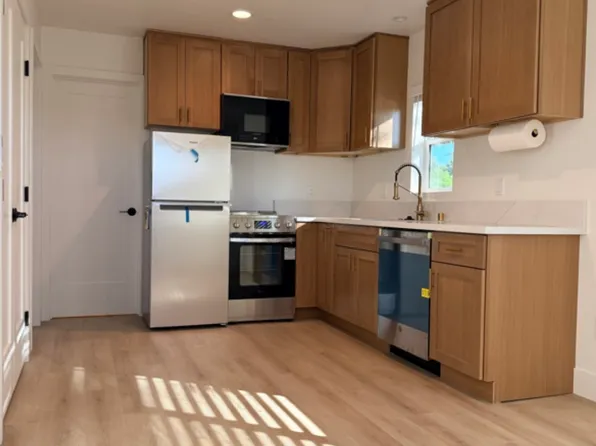 6647 Delbarton St #Adu, San Diego, CA 92120