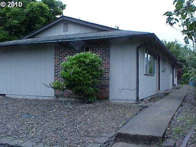 1st image of 2027 Thompson Ave