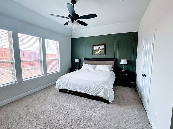 Relaxing master suite with en-suite bathroom and plenty of space.