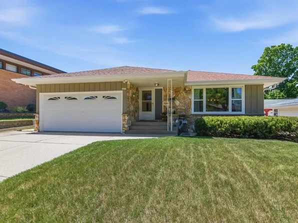 2433 S 93rd STREET, West Allis, WI 53227