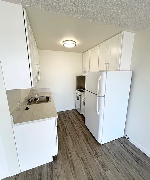 McCully Circle Apartments — Photo 3