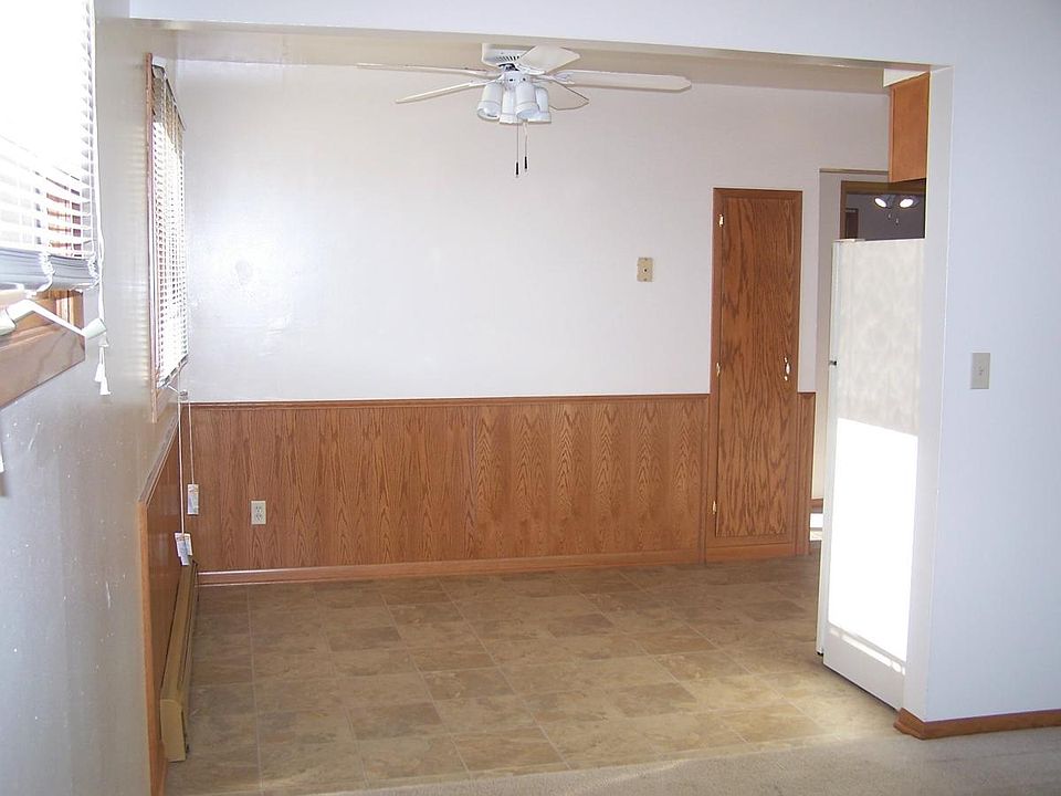 2nd image of 2004 18 1/2 Ave NW