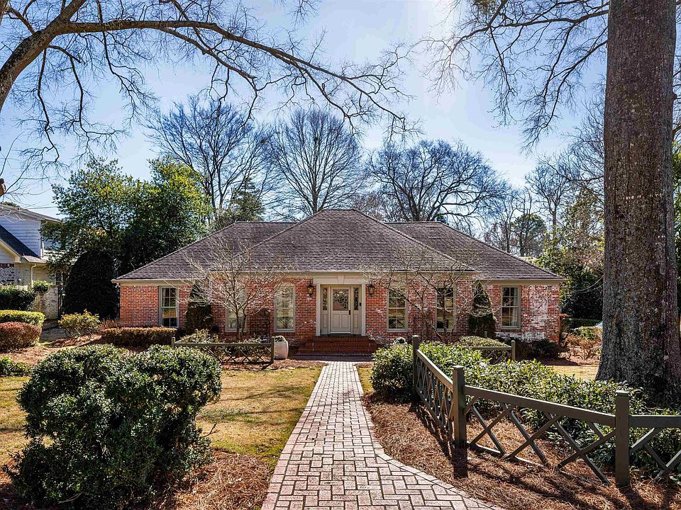 1st image of 2201 Chanticleer Ln