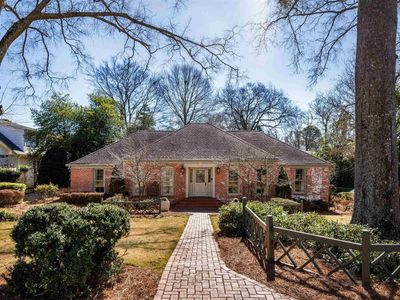 2201 Chanticleer Ln, Vestavia Hills, AL, 35216